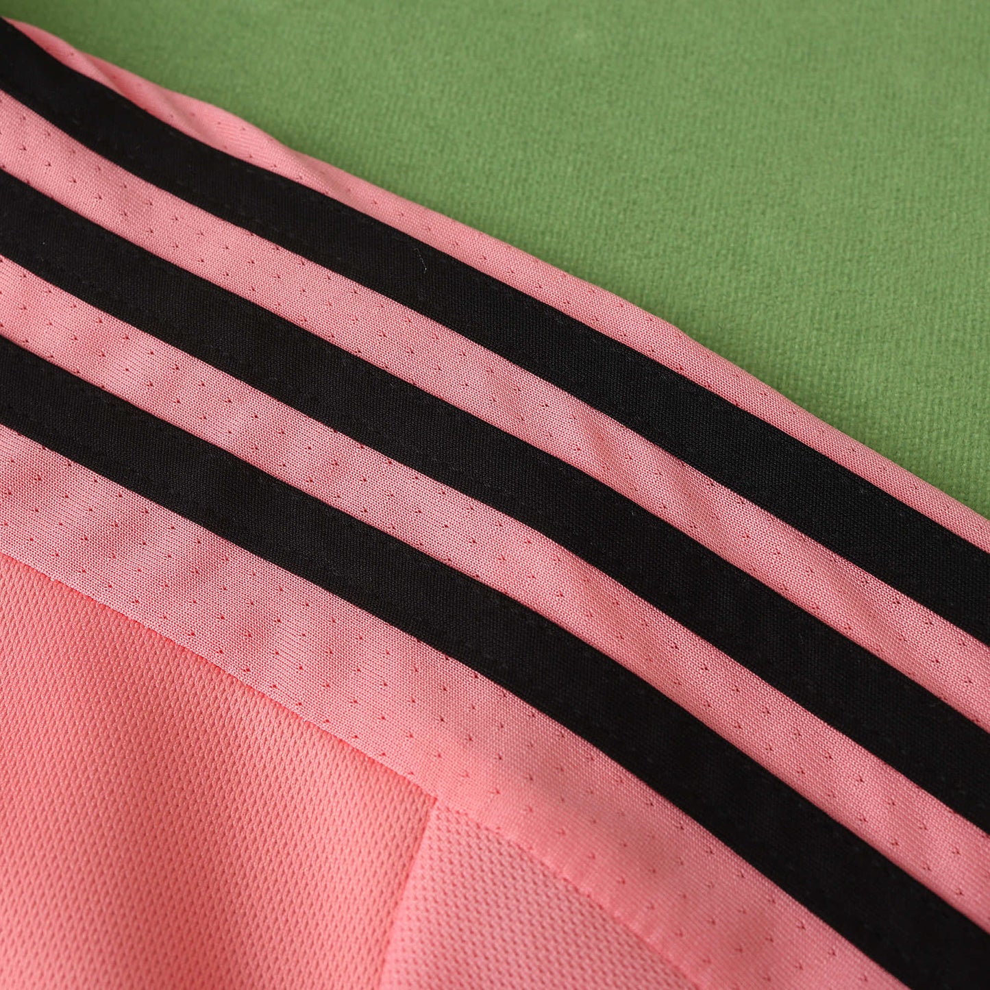 Juventus 2015/16 Pink Away Retro Football Jersey – Dybala #21 & Pogba #10
