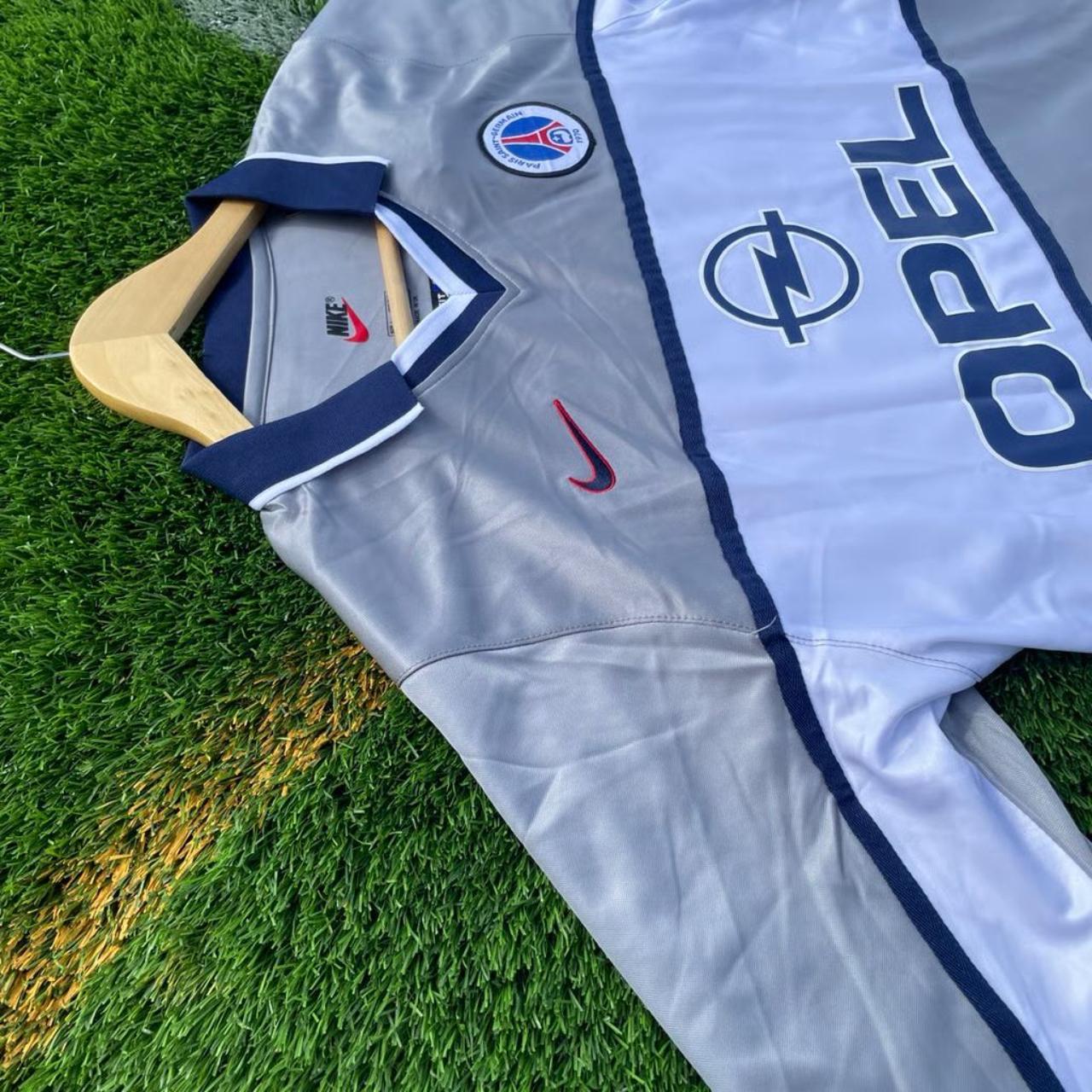 PSG 2000/01 Away Football Jersey – Ronaldinho #21, Okocha #10