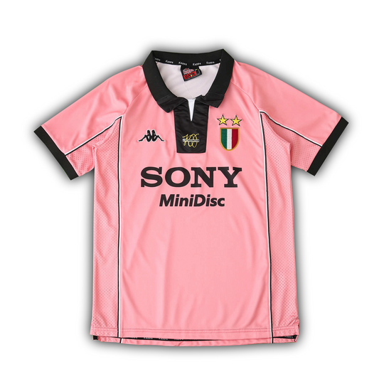 Juventus 1997/98 away retro football jersey with Zidane, Del Piero, Inzaghi, and Davids