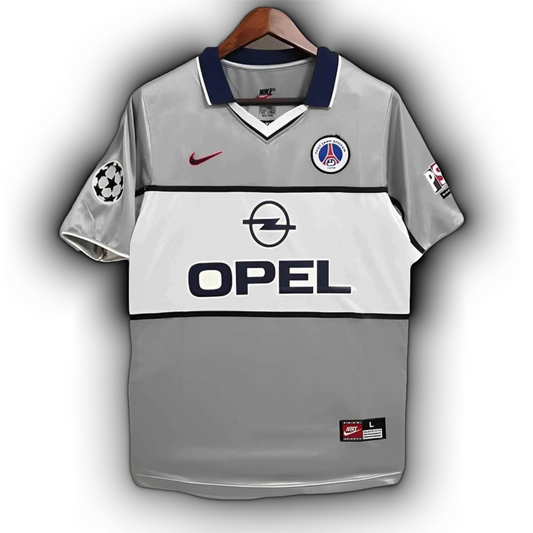 Paris Saint-Germain 2000/01 away football jersey featuring Ronaldinho #21 and Okocha #10